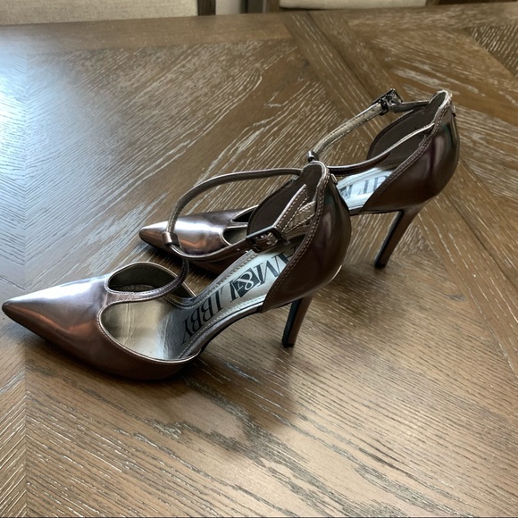 Sam & Libby metallic silver pointed 4.25” heels size 8 - Picture 3 of 17